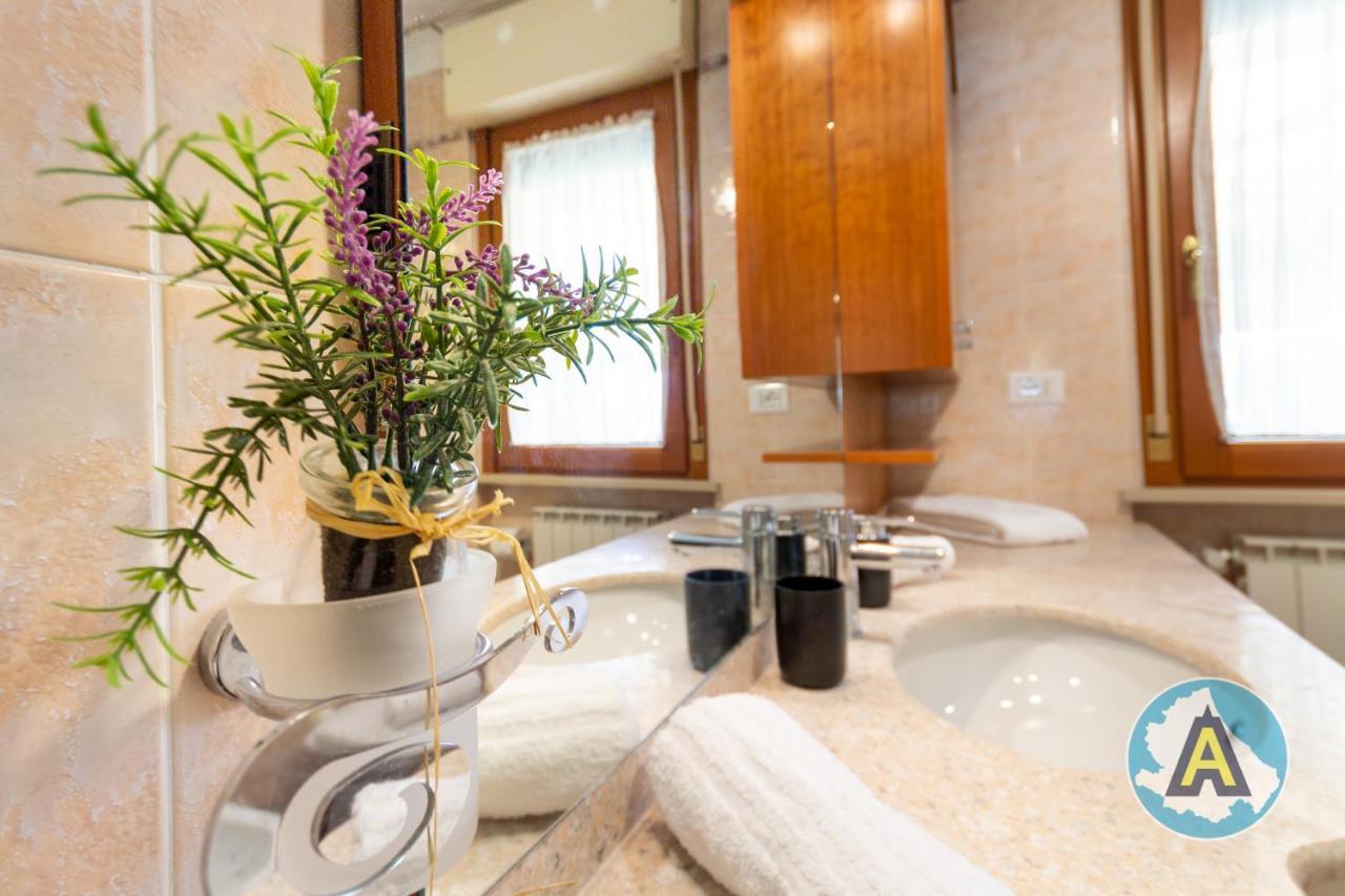 Moderno Appartamento A Montesilvano 54A Ngoại thất bức ảnh